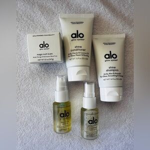 ALO Yoga Skincare Set - White and Yellow